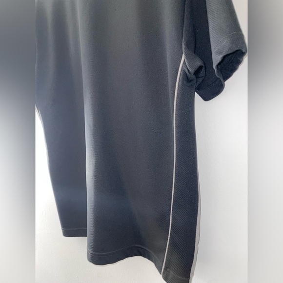 Nike Fitness Tee Shirt - Picture 8 of 11